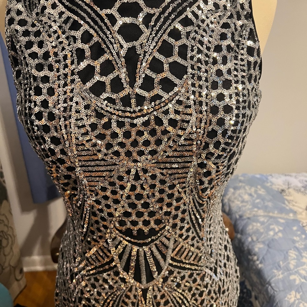 Black and silver sequin Calvin Klein gown size 8